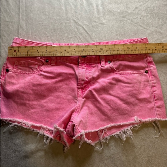 PINK Victoria's Secret Pink Jean Shorts Frayed Hem - Picture 3 of 7